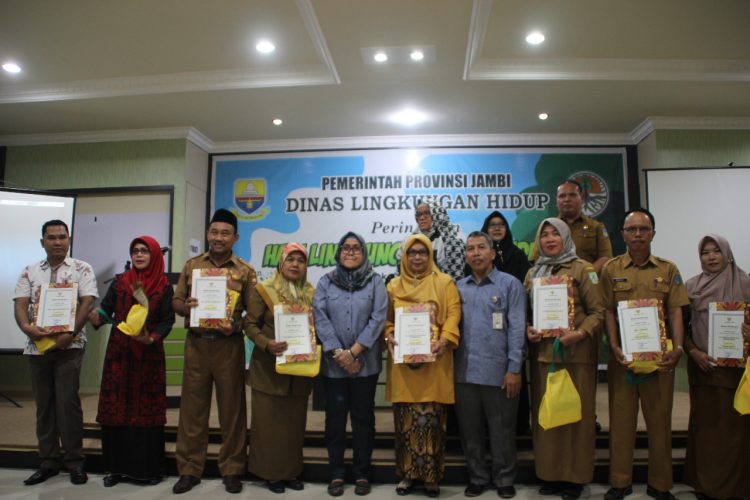 Dr Evi Frimawaty S.Pt, M.Si: Kelola Sampah dengan Bijak!