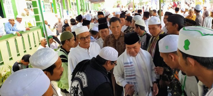Disambut Antusias, Wo Haris Hadiri Haul Syech Abdul Qodir Jaelani Kualatungkal