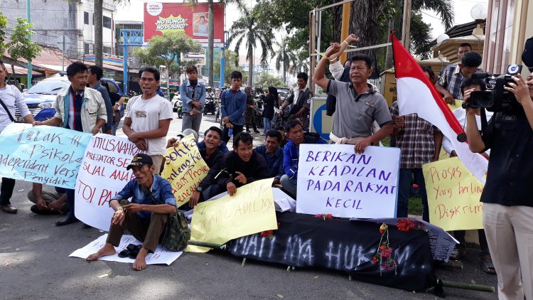 Pertontonkan Korban Asusila Bawah Umur, Masyarakat Tuntut Penyidik Mapolres Sarolangun