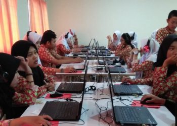 Tidak Libur, Siswa SMK di Jambi Tetap Ujian