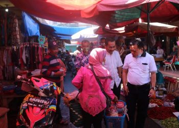 Blusukan ke Pasar, Al Haris Rasakan Kesulitan Ekonomi Akibat Covid-19