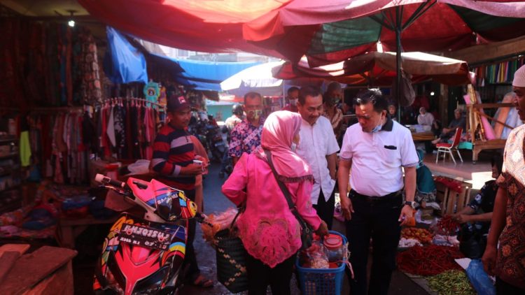 Blusukan ke Pasar, Al Haris Rasakan Kesulitan Ekonomi Akibat Covid-19
