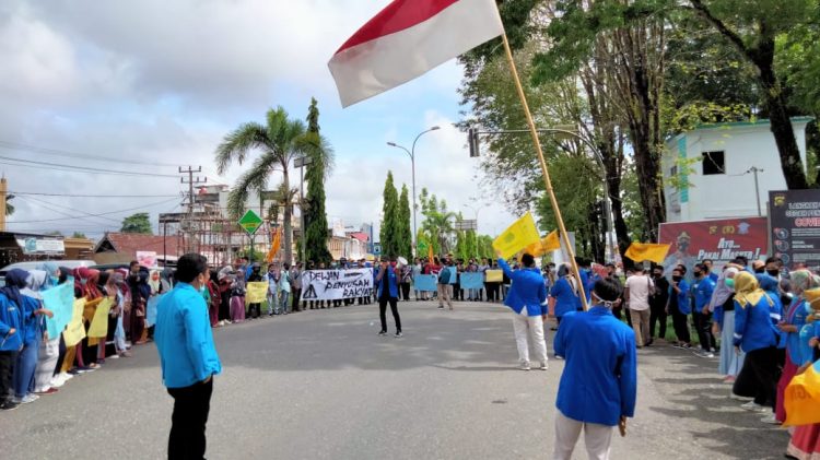 Ratusan Mahasiswa PMII Bergerak Menuju DPRD Merangin