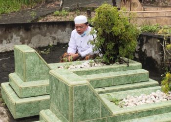 Hormati Pendahulu, Al Haris Ziarah ke Makam Abdurahman Sayoeti