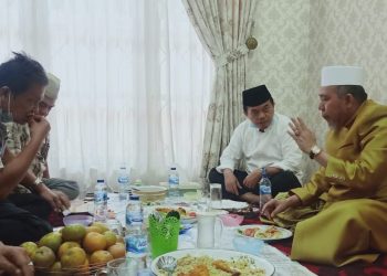 Usai Berdzikir, KH Ahmad Mubarok Mantap Dukung Haris-Sani