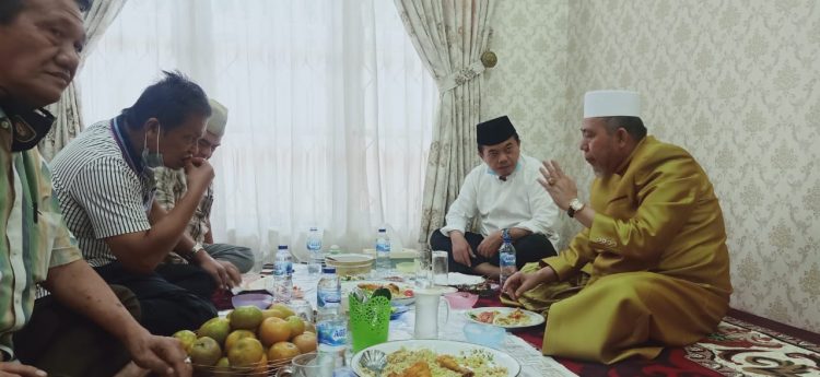 Usai Berdzikir, KH Ahmad Mubarok Mantap Dukung Haris-Sani