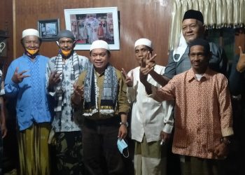 Sambangi Kediaman Ketua Media Center R2, Al Haris Mohon Restu Warga Kuala Jambi