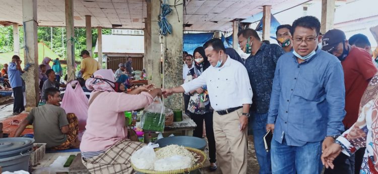 Blusukan ke Pasar, Al Haris Sorot Banyak Drainase Tak Berfungsi