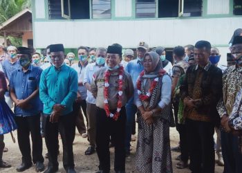 Al Haris berkunjung ke rumah Makalan, Mantan Walikota Jambi. Senin (26/10). FOTO: IST