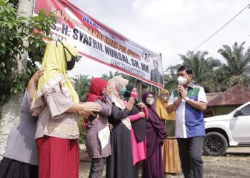 Syafril Nursal saat berkunjung ke Pamenang, Merangin, Kamis (29/10).