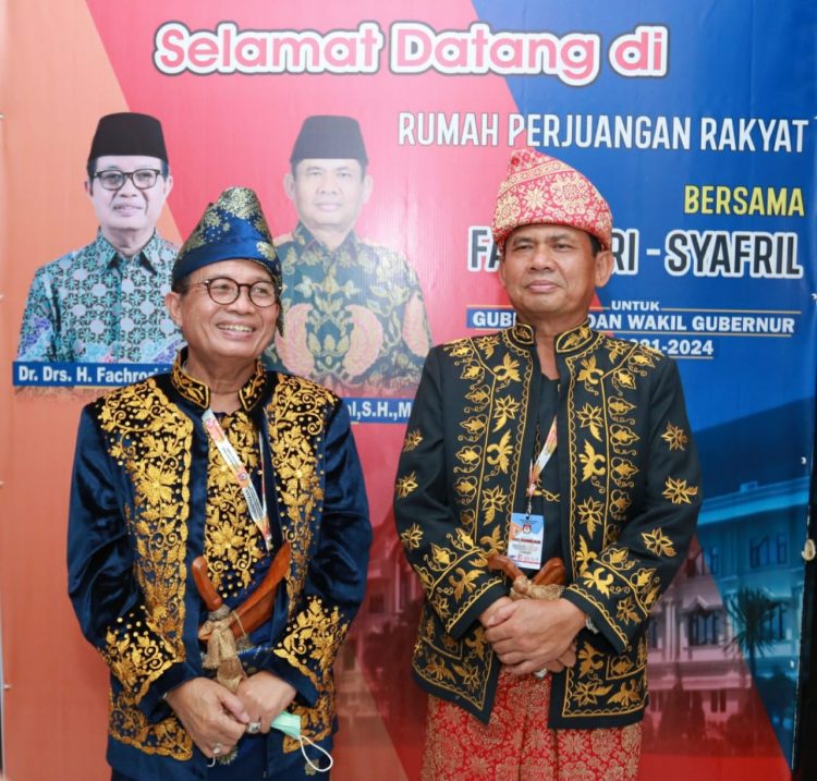 Jika menang dalam Pilgub nanti, Fachrori-Syafril berjanji akan memperhatikan nasib Honorer di Jambi, Kamis (29/10).