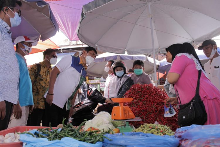 Syafril Nursal Blusukan ke Pasar Baru Bangko, Jumat (30/10).