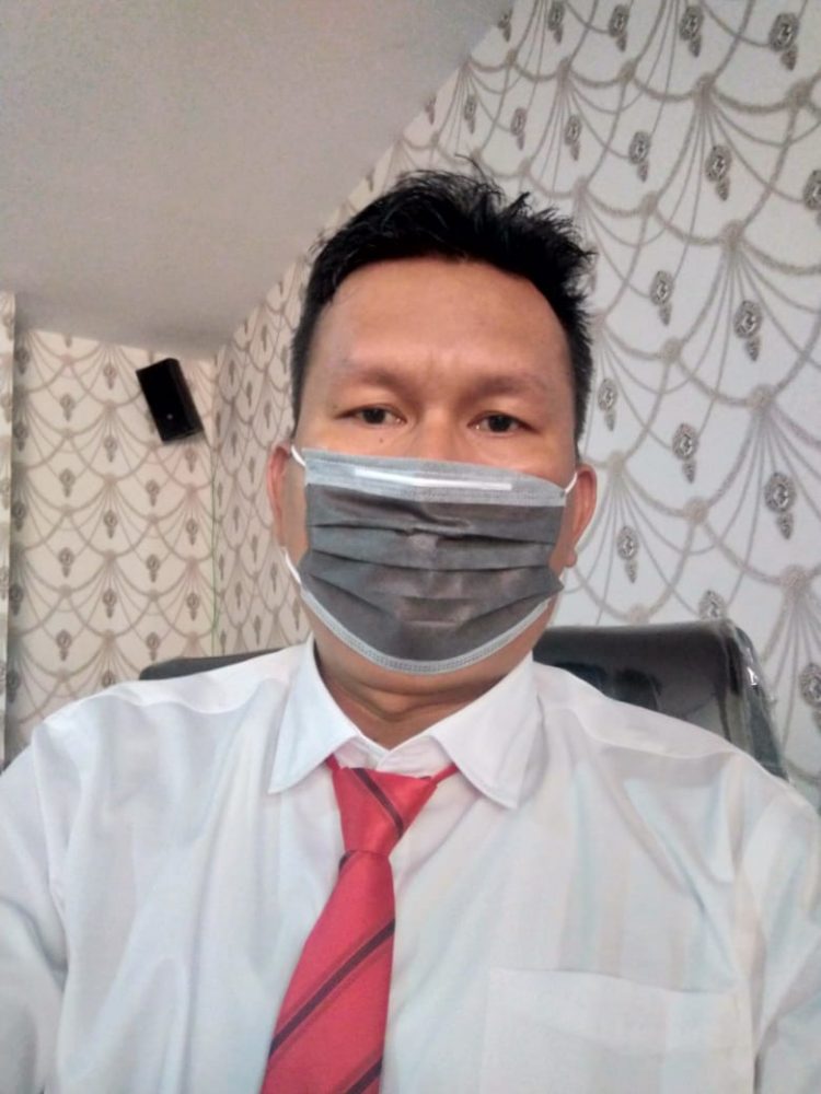 Dr Noviardi Ferzi SE MM