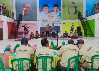 Silahturahmi Al Haris dengan masyarakat Siulak Mukai di Gedung Serbaguna Desa Mukai Mudik, Sabtu (31/1).