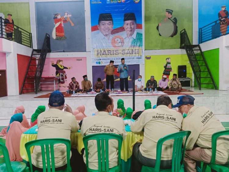 Silahturahmi Al Haris dengan masyarakat Siulak Mukai di Gedung Serbaguna Desa Mukai Mudik, Sabtu (31/1).