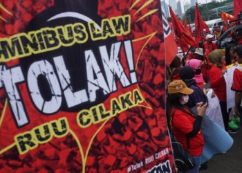 Ini Dia Daftar Gubernur dan Wali Kota/Bupati yang Tolak Omnibus Law