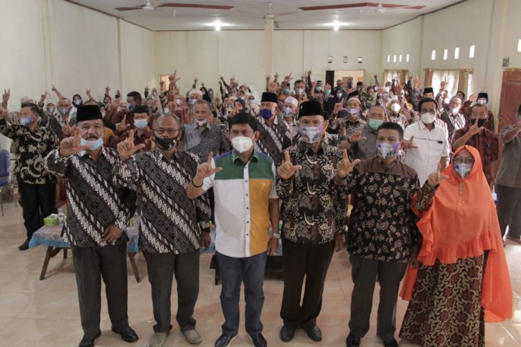 Syafril Nursan bersilaturahmi dengan Persatuan Purnawirawan Polri dan Warakawuri Kabupaten Kerinci dan Kota Sungaipenuh, Minggu (1/11). FOTO: IST