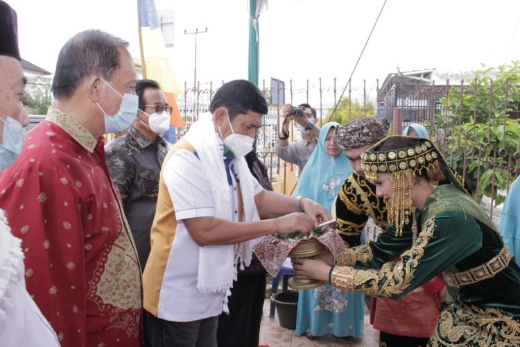 Syafril Nursal bersilahturahmi dengan masyarakat Desa Belui, Kabupaten Kerinci, Senin (2/11).