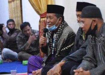 Cawagub Abdullah Sani' dalam lawatan politiknya ke Muarojambi' Senin (2/11). FOTO: IST