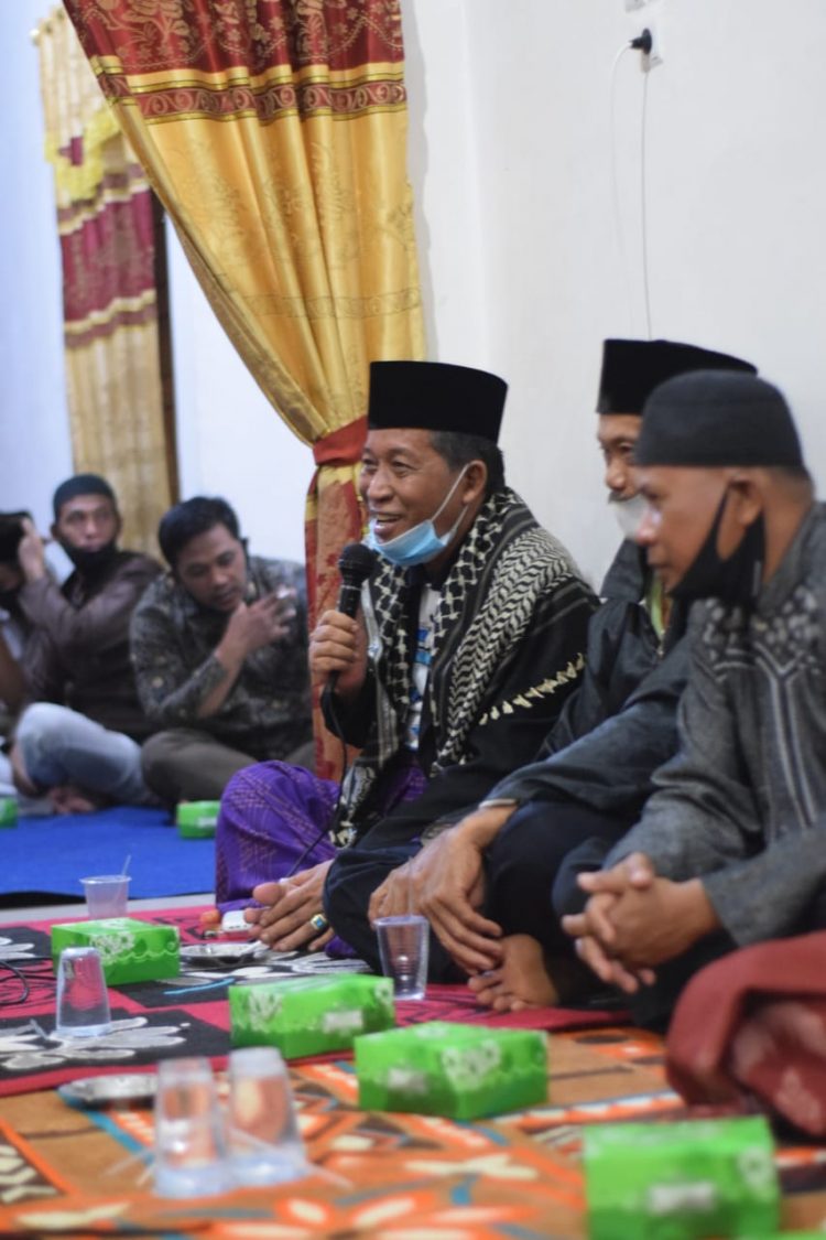 Cawagub Abdullah Sani' dalam lawatan politiknya ke Muarojambi' Senin (2/11). FOTO: IST