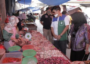 Blusukan ke Pasar Keluarga, Syafril Dipuji Santun