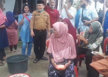 Tiba di Pematang Jering, Al Haris Disambut Heboh Emak-emak