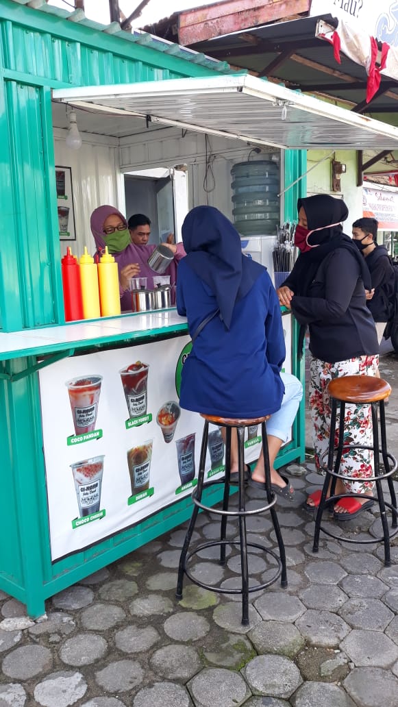 Imbas Covid-19, Pelaku UMKM Jambi Keluhkan Terjun Bebasnya Penjualan