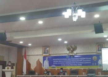 Sekdaprov Jambi  Ajak Seluruh Pihak Sukseskan Vaksinasi Covid-19