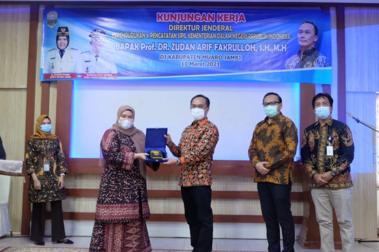 Bupati Muaro Jambi Terima kunjungan Kerja Dirjen Kependudukan & Pencatatan Sipil Kemendagri RI