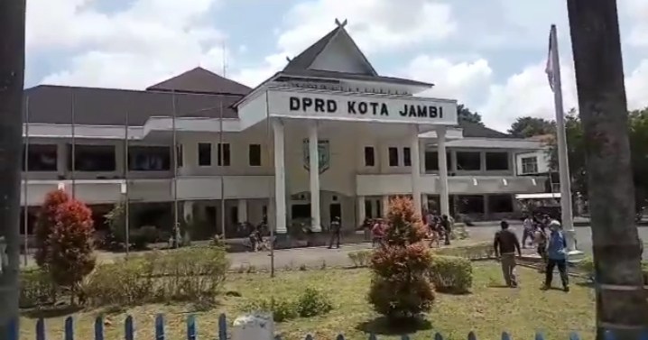 DPRD Kota Jambi Gelar Paripurna Penyampaian Pandangan Umum Fraksi