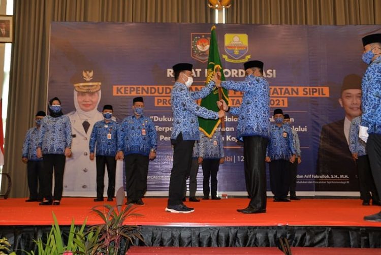 Pj Gubernur Jambi Nyatakan Komit Wujudkan Jambi Tertib Administrasi Kependudukan