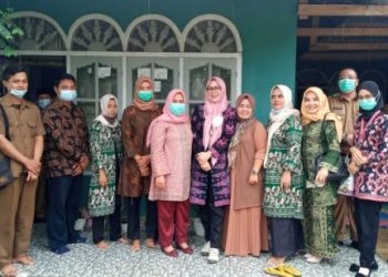 Perdana, Ketua TP PKK Batanghari Kunjungi Kecamatan Pemayung