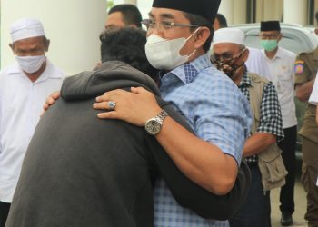 Sejumlah Siswa SMA Negeri 1 Kualatungkal Datangi Bupati Meminta Maaf