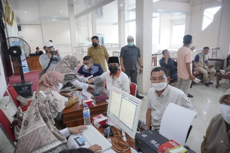 DPRD Tanjabbar Laksanakan Vaksin Covid-19