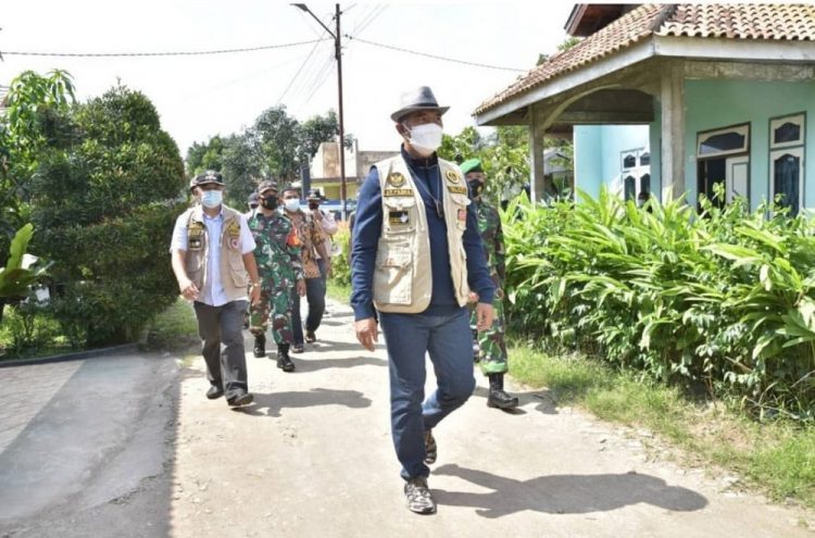 Punggahan, Wali Kota Serahkan Bantuan Sembako di Selincah
