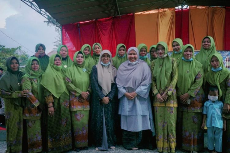 Puasa di Masa Pandemi, Masnah Ajak Santri dan Warga Terapkan Protokol Kesehatan