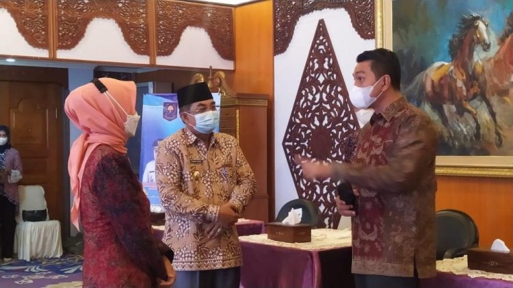 Tanjabbar Terima Hibah Mesin ADM Dari Kemendagri