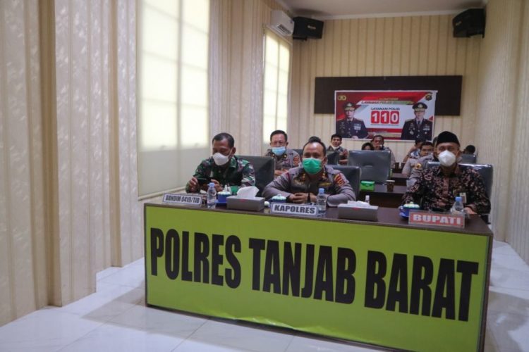 Kapolres dan Sekda Tanjabbar Saksikan Virtual Launching Layanan Polisi 110