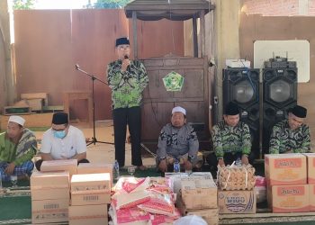MWCNU Sarolangun Bantu Sembako Korban Kebakaran Pesantren Miftahul Huda