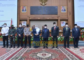 Bupati Masnah Hadiri Pelantikan PAW DPRD Muaro Jambi