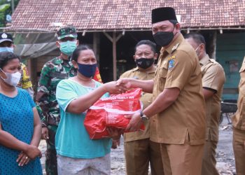 Pemkab Tanjabbar Bantu Korban Kebakaran Tebing Tinggi