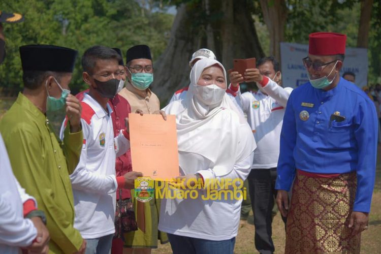 Masnah Busro Sambut Peserta KKN Kebangsaan di Candi Muaro Jambi