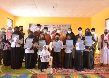 Bupati Muaro Jambi Hadiri Wisuda Tahfis Qur’an Baitul Jannah Desa Sakean