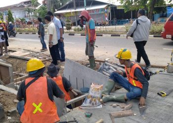 Komisi III DPRD Kota Jambi Tinjau Pembangunan Pedestarian dan Drainase Kota Jambi