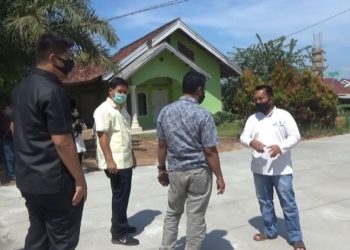 Anggota Dewan Tinjau Pembangunan Jalan Kenali Asam Bawah