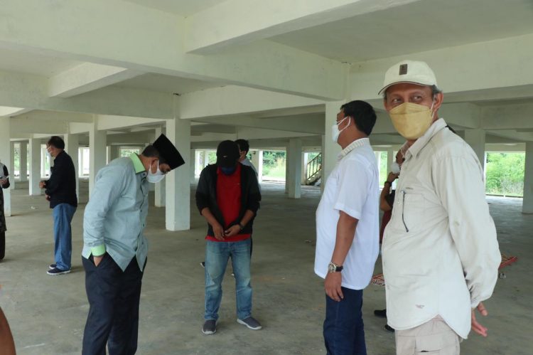 Bupati dan Wakil Bupati Tanjabbar Kunker Kecamatan Merlung Tinjau Balai Adat