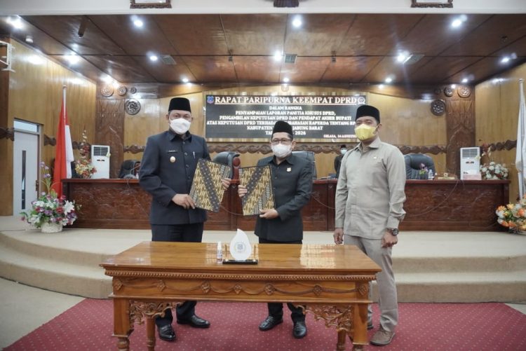 DPRD Tanjabbar Gelar Paripurna Penyampaian Pansus Bupati Terhadap Ranperda RPJMD