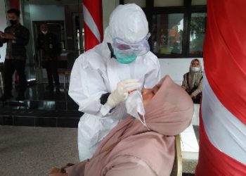 Seluruh Personil DPRD Kota Jambi Jalani Rapid Tes