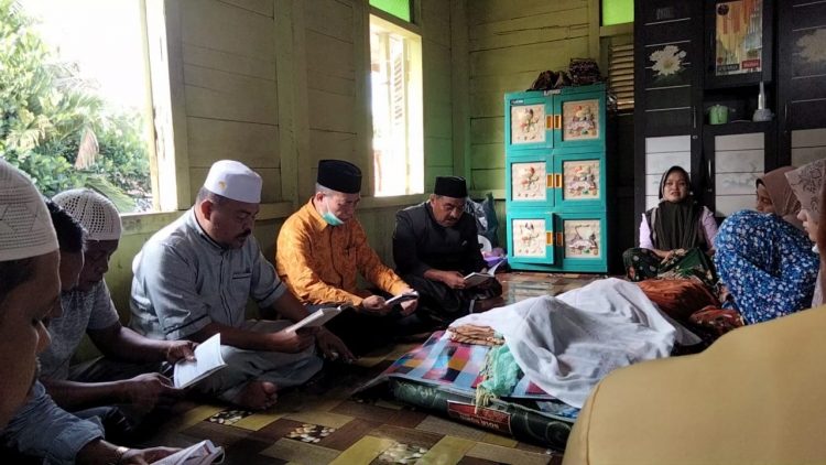 Cari Sinyal Warga Diterkam Harimau, Warga Air Batu Minta Jaringan Telkomsel ke Bupati Merangin