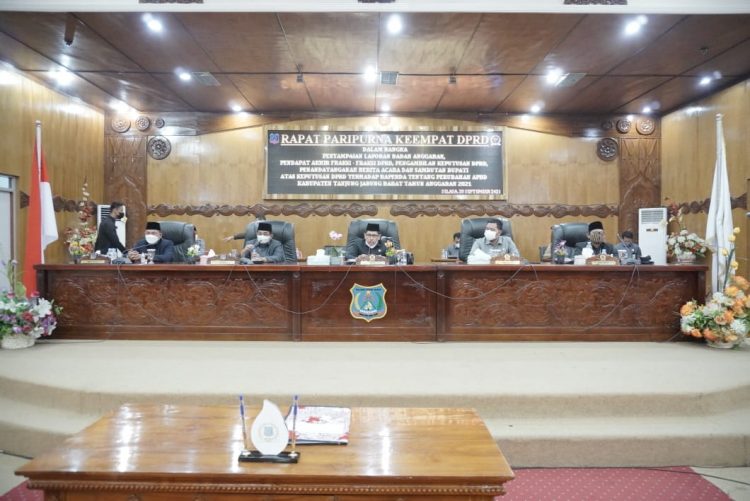 DPRD Tanjabbar Gelar Rapat Paripurna keempat tentang Perubahan APBD TA 2021
